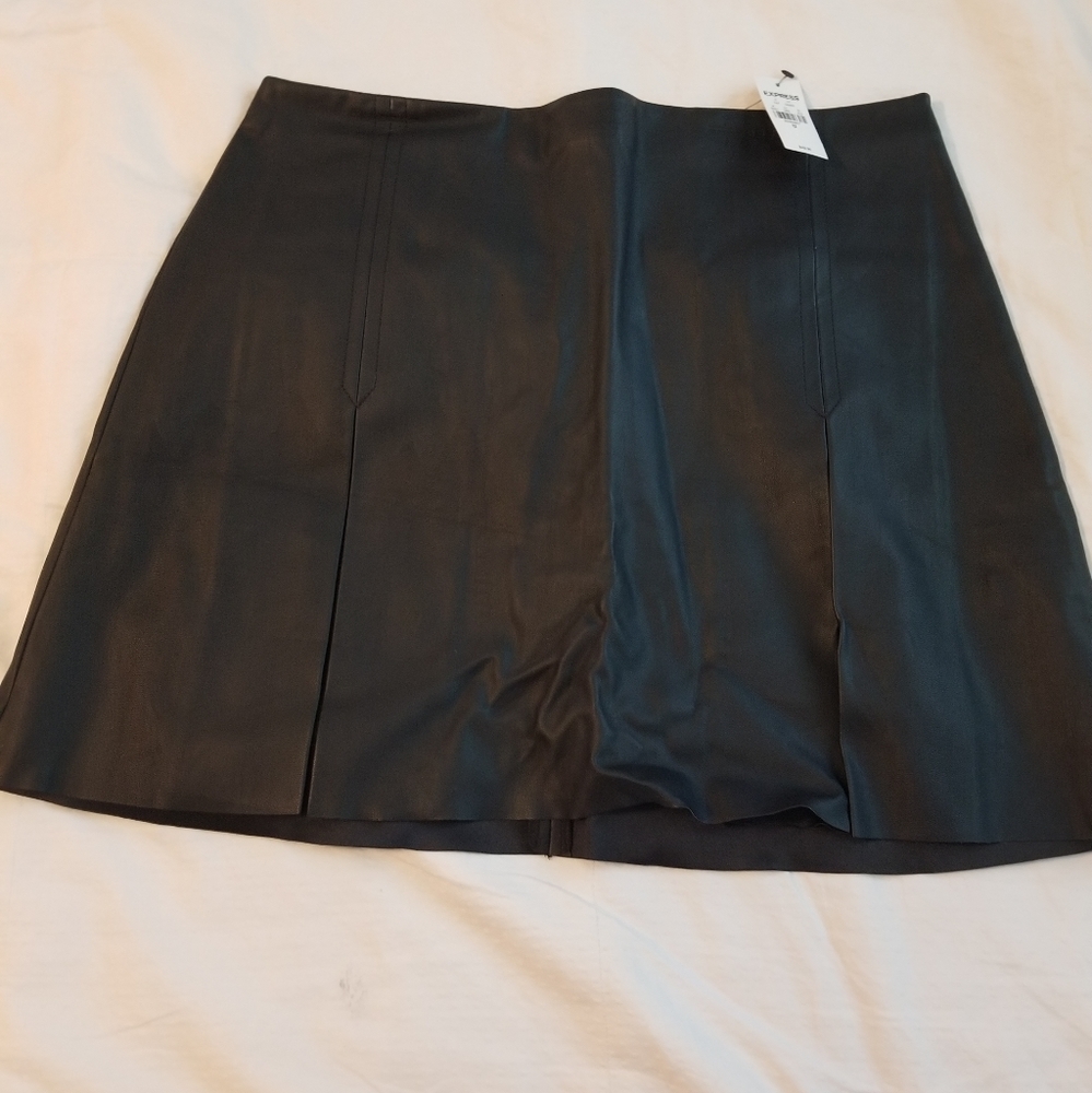 Express mini skirt